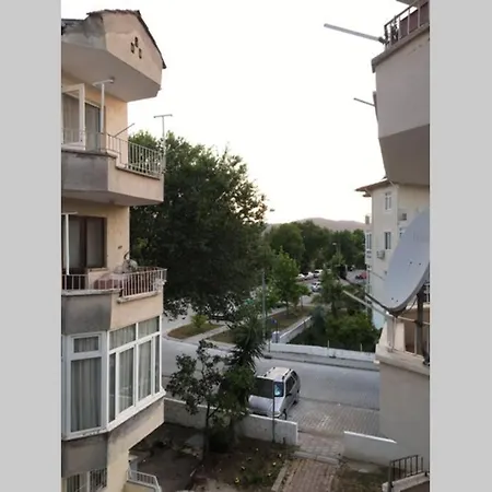 Sahil Bandına 100 mt Site içinde 2+1 daire Daire Fethiye